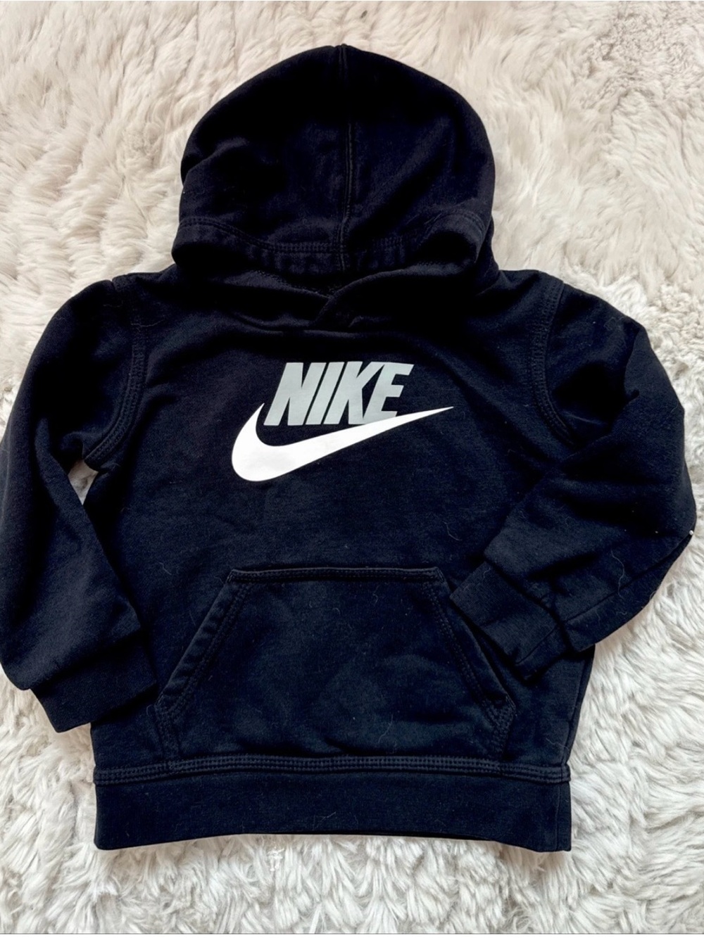 NIKE 24 M Toddler Boys Pullover Hoodie Black Swoosh Logo Kids Sweatshirt